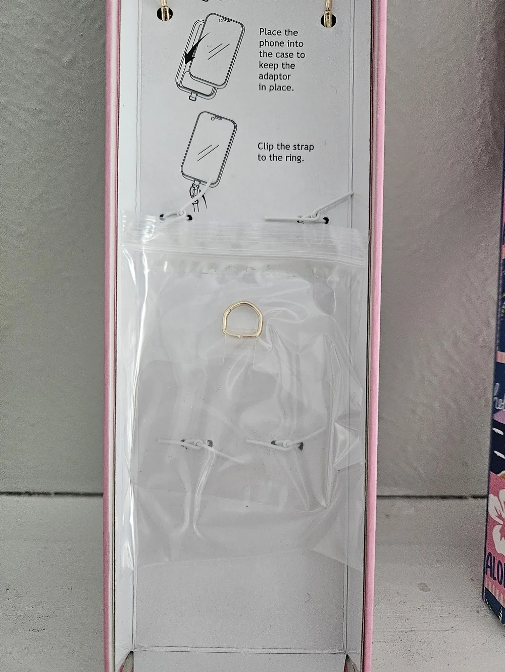 NWT House Of Harlow 1960 Gold Chain With Glass Pearl Universal Phone Wristlet